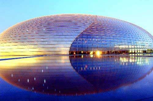 球墨鑄鐵井蓋一般分為圓形和方形。